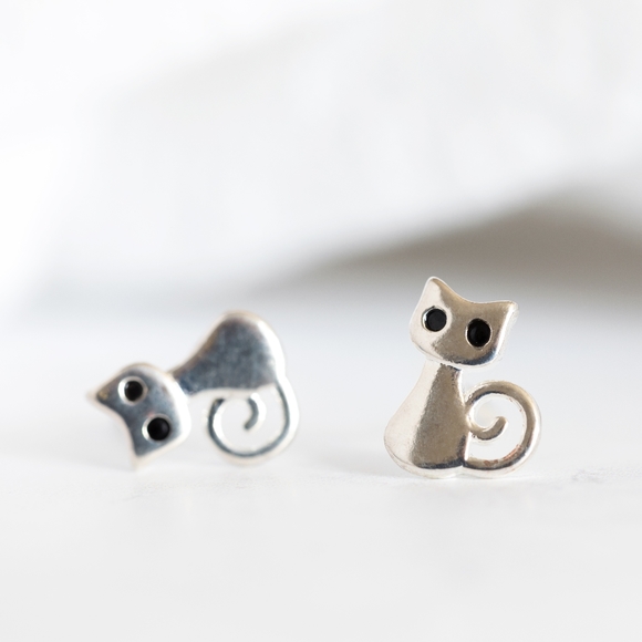 Haunted Cat Studs - Picture 4 of 7